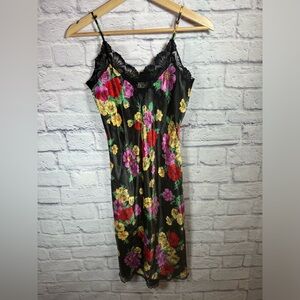 Victoria's Secret Vintage Slip Gold Label floral night gown dress‎  petite small